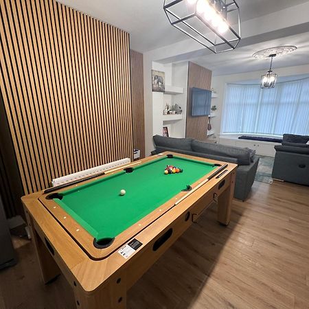 ניוקאסל Numero Venti Aparthouse Wifi Parking Hot Tub מראה חיצוני תמונה
